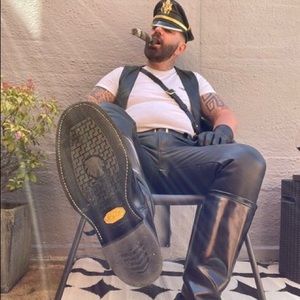 Meet your Posher, Edward